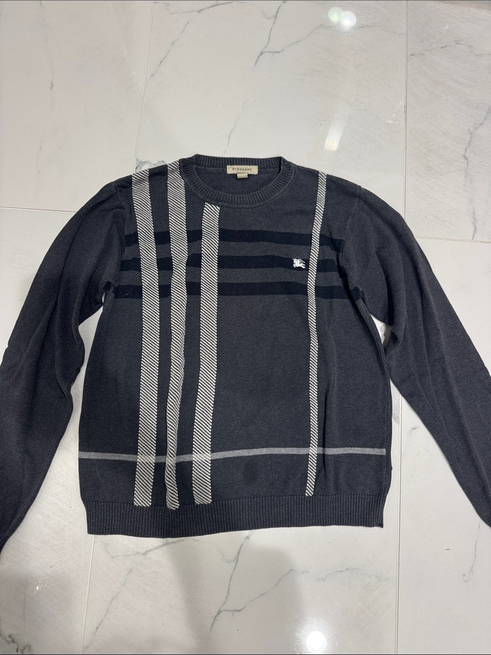Burberry sweater